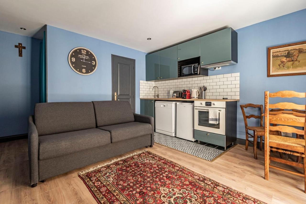 Suites Du General Leclerc แร็งส์ ภายนอก รูปภาพ
