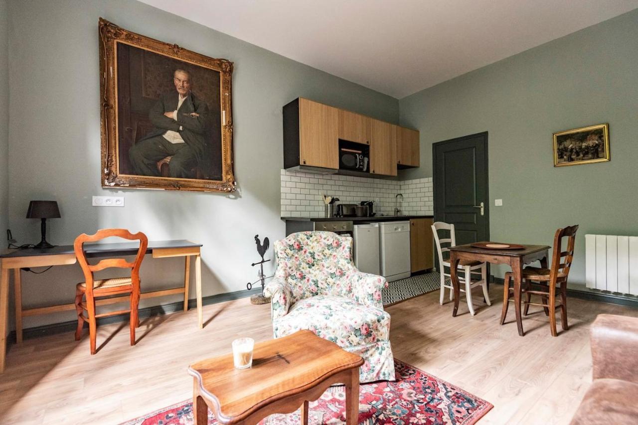 Suites Du General Leclerc แร็งส์ ภายนอก รูปภาพ