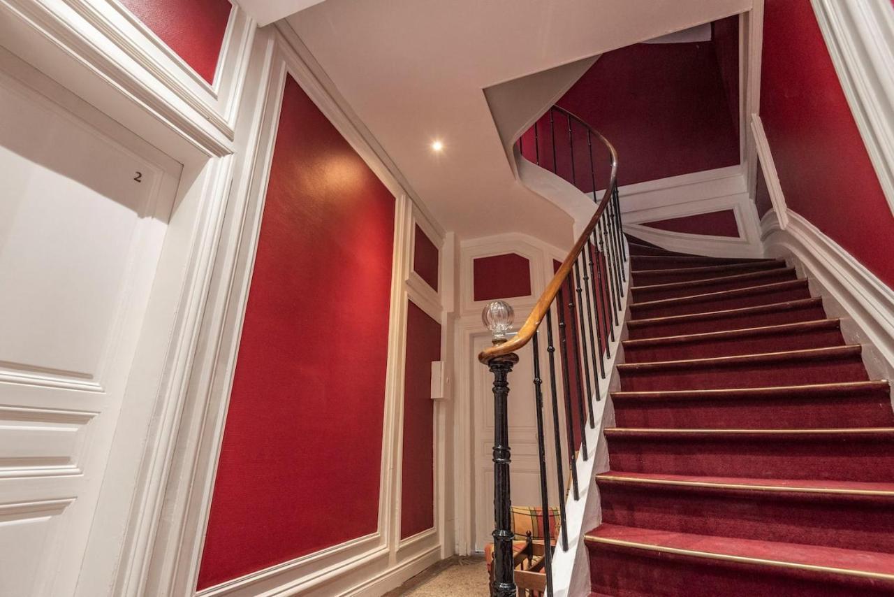Suites Du General Leclerc แร็งส์ ภายนอก รูปภาพ