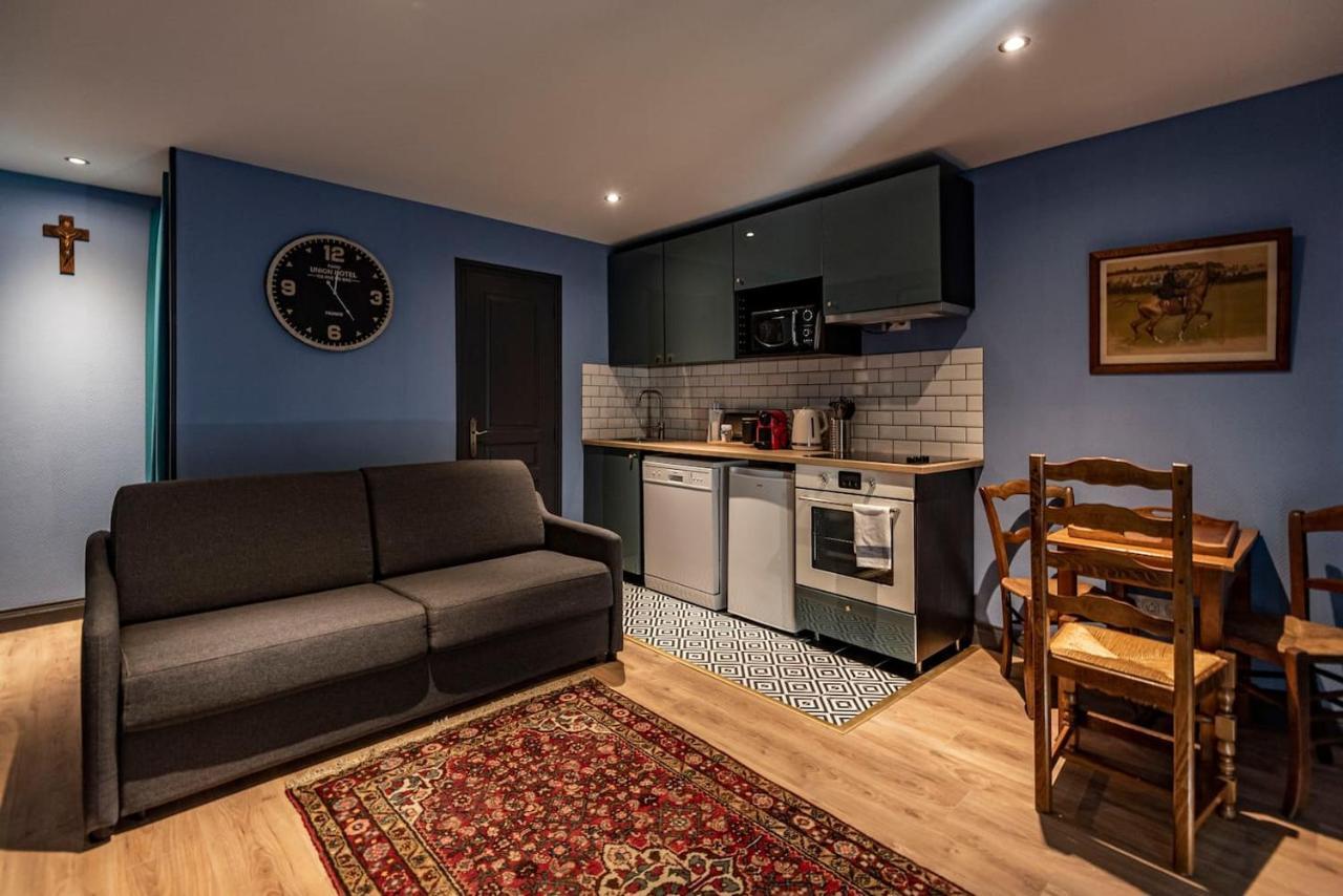 Suites Du General Leclerc แร็งส์ ภายนอก รูปภาพ